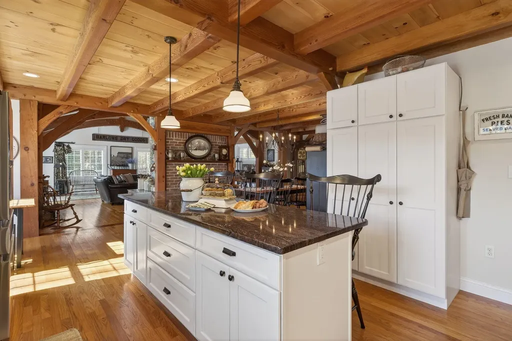 71 Odell Road Sandown NH 03873