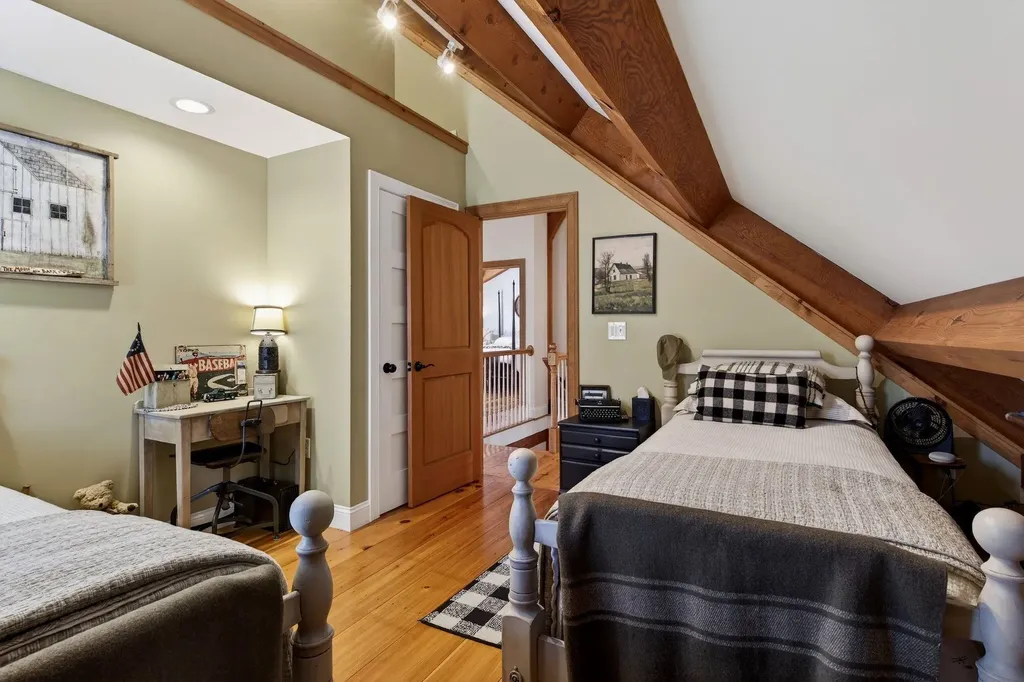71 Odell Road Sandown NH 03873