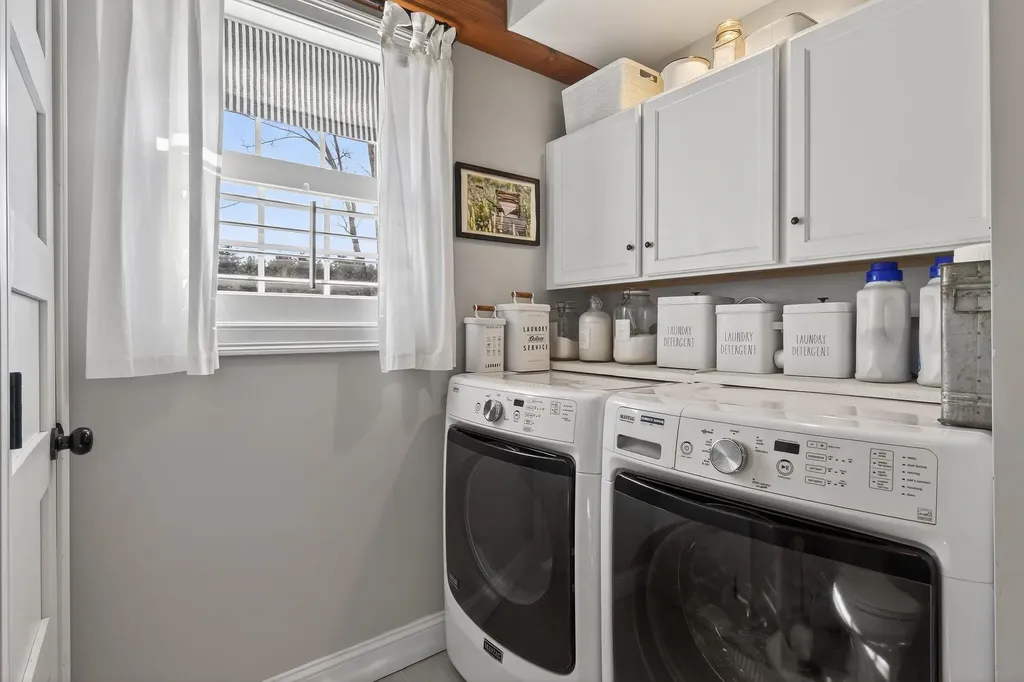 71 Odell Road Sandown NH 03873