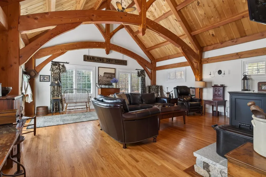 71 Odell Road Sandown NH 03873