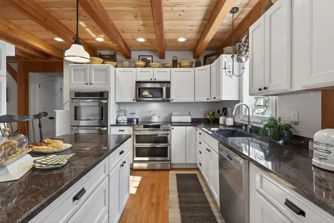 71 Odell Road Sandown NH 03873