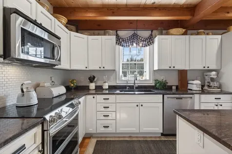 71 Odell Road Sandown NH 03873