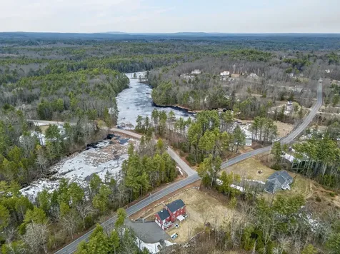 71 Odell Road Sandown NH 03873