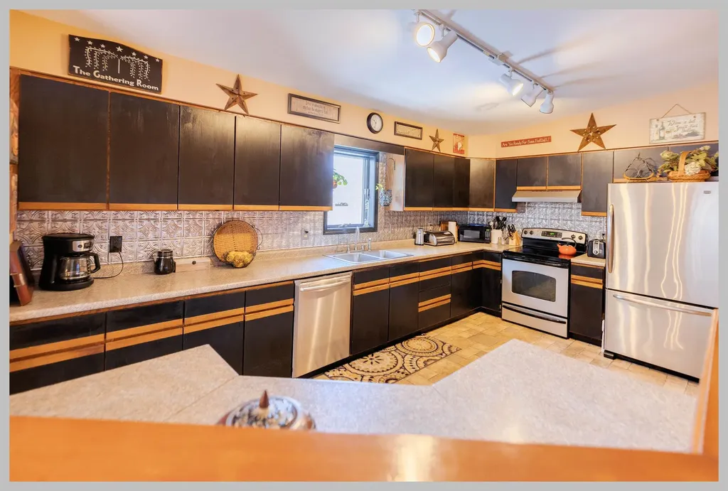 50 Pinnacle Road Campton NH 03223