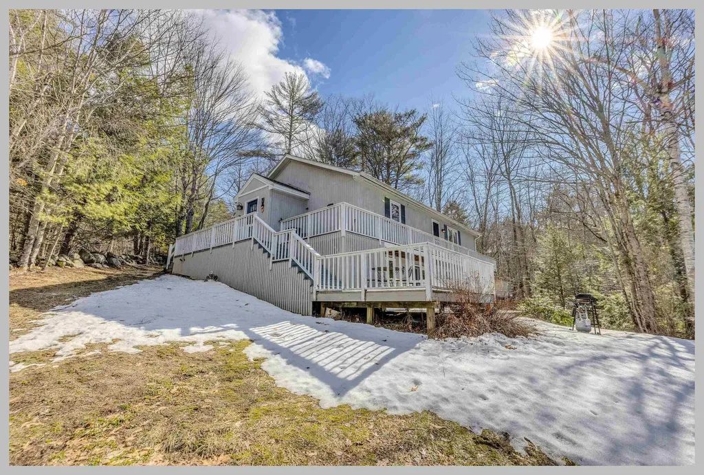 50 Pinnacle Road Campton NH 03223