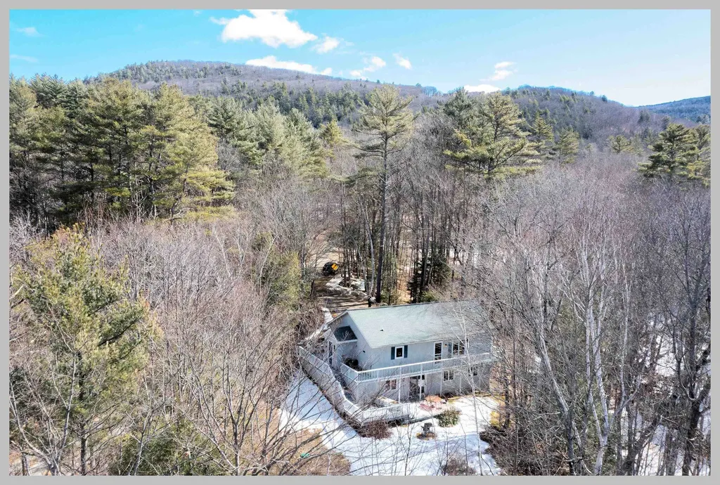 50 Pinnacle Road Campton NH 03223