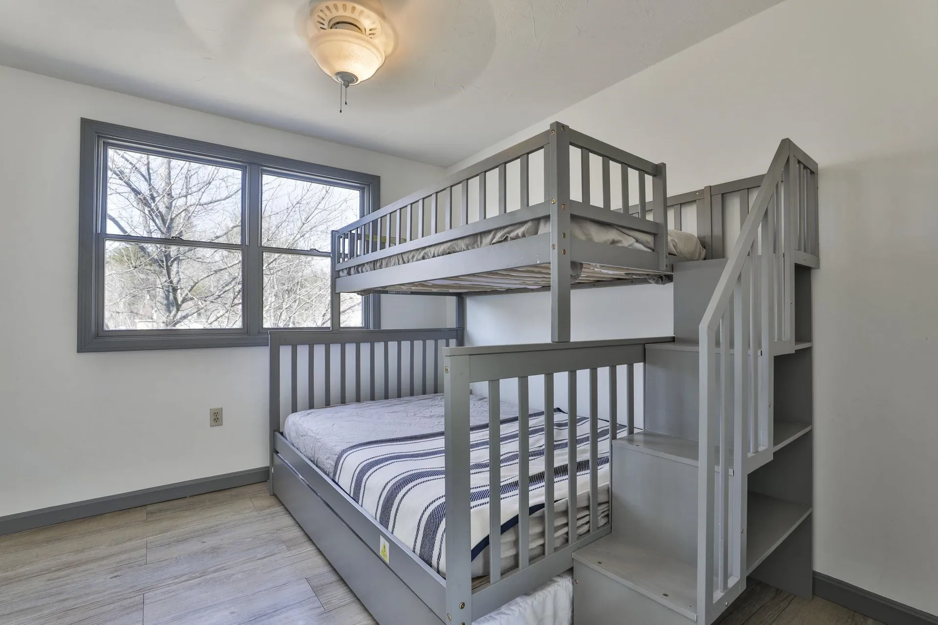 105 Conleys Grove Road Derry NH 03038