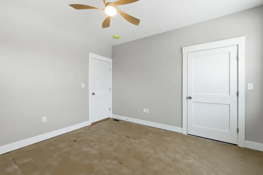 69 Lady Walsingham Way Laconia NH 03246