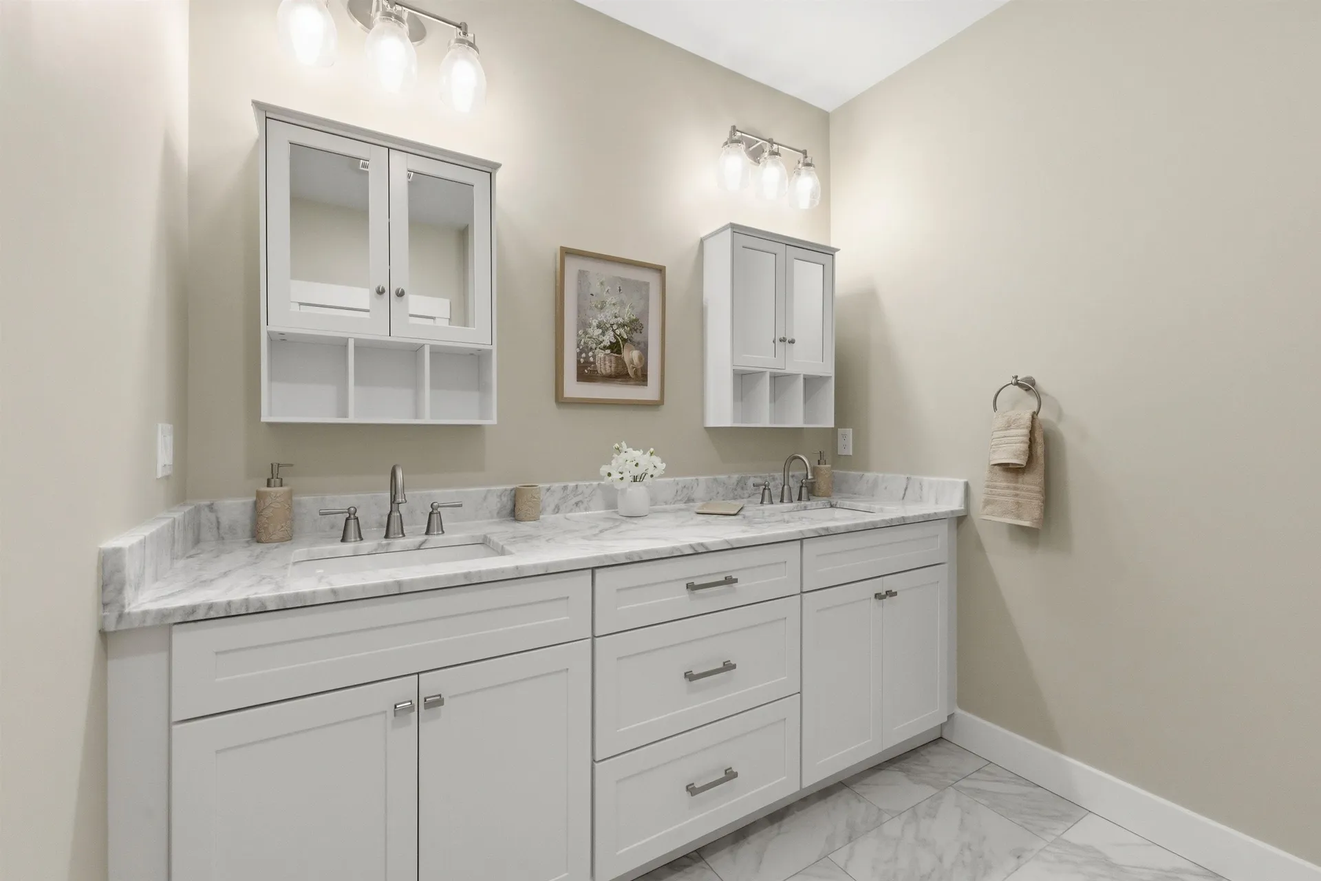 69 Lady Walsingham Way Laconia NH 03246