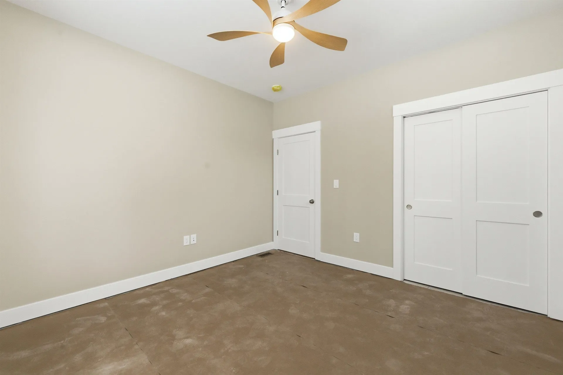 69 Lady Walsingham Way Laconia NH 03246