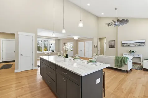 69 Lady Walsingham Way Laconia NH 03246