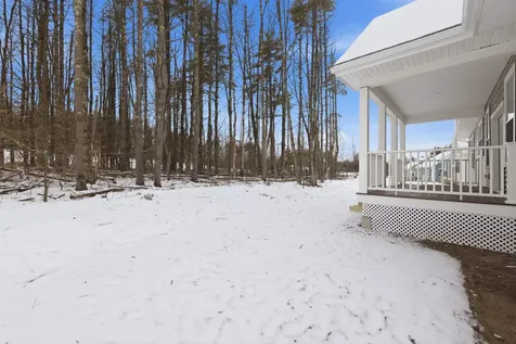 69 Lady Walsingham Way Laconia NH 03246
