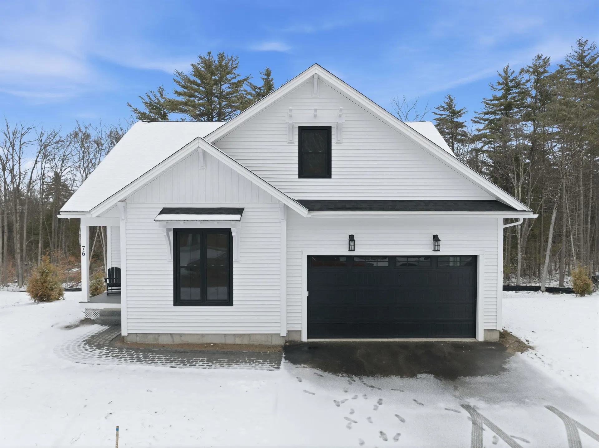 76 Lady Walsingham Way Laconia NH 03246