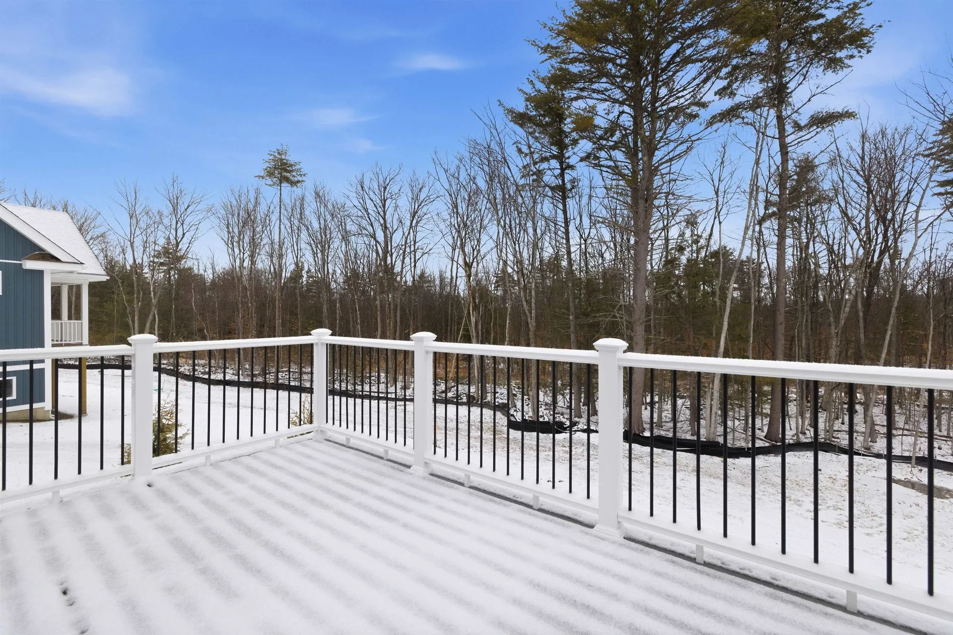 76 Lady Walsingham Way Laconia NH 03246