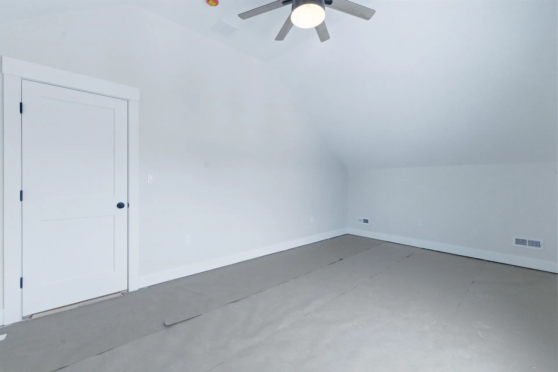 76 Lady Walsingham Way Laconia NH 03246