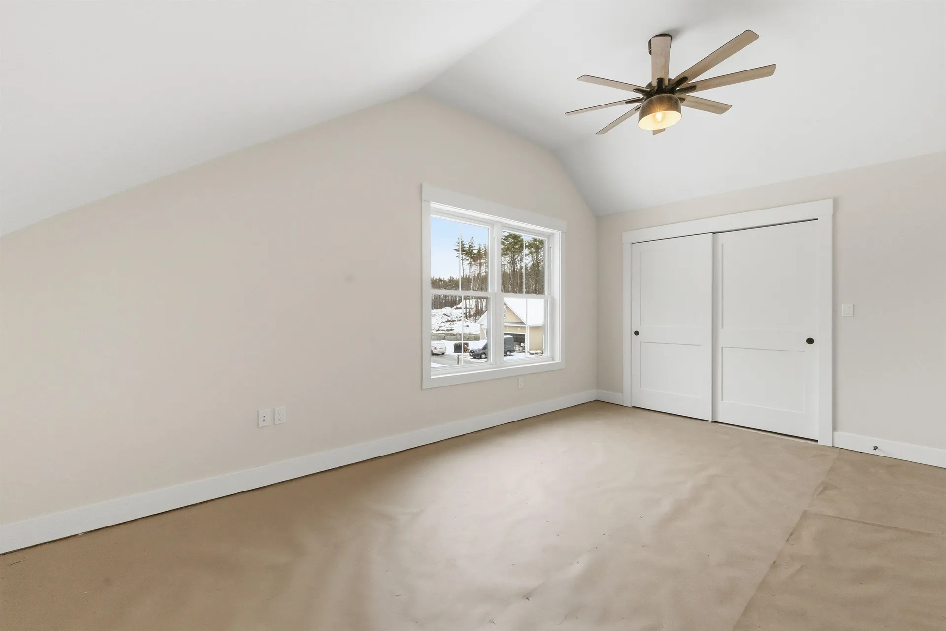 76 Lady Walsingham Way Laconia NH 03246