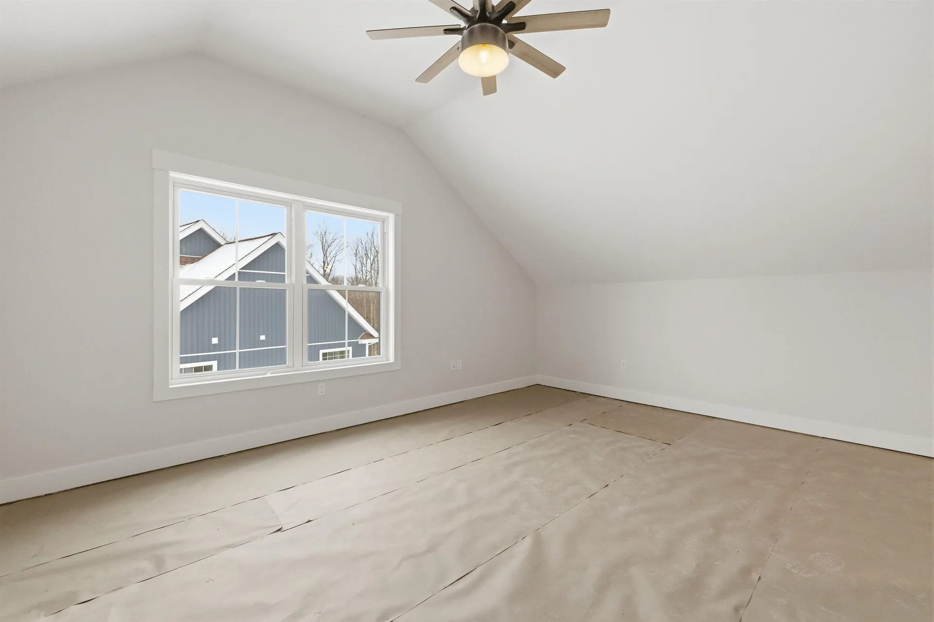 76 Lady Walsingham Way Laconia NH 03246