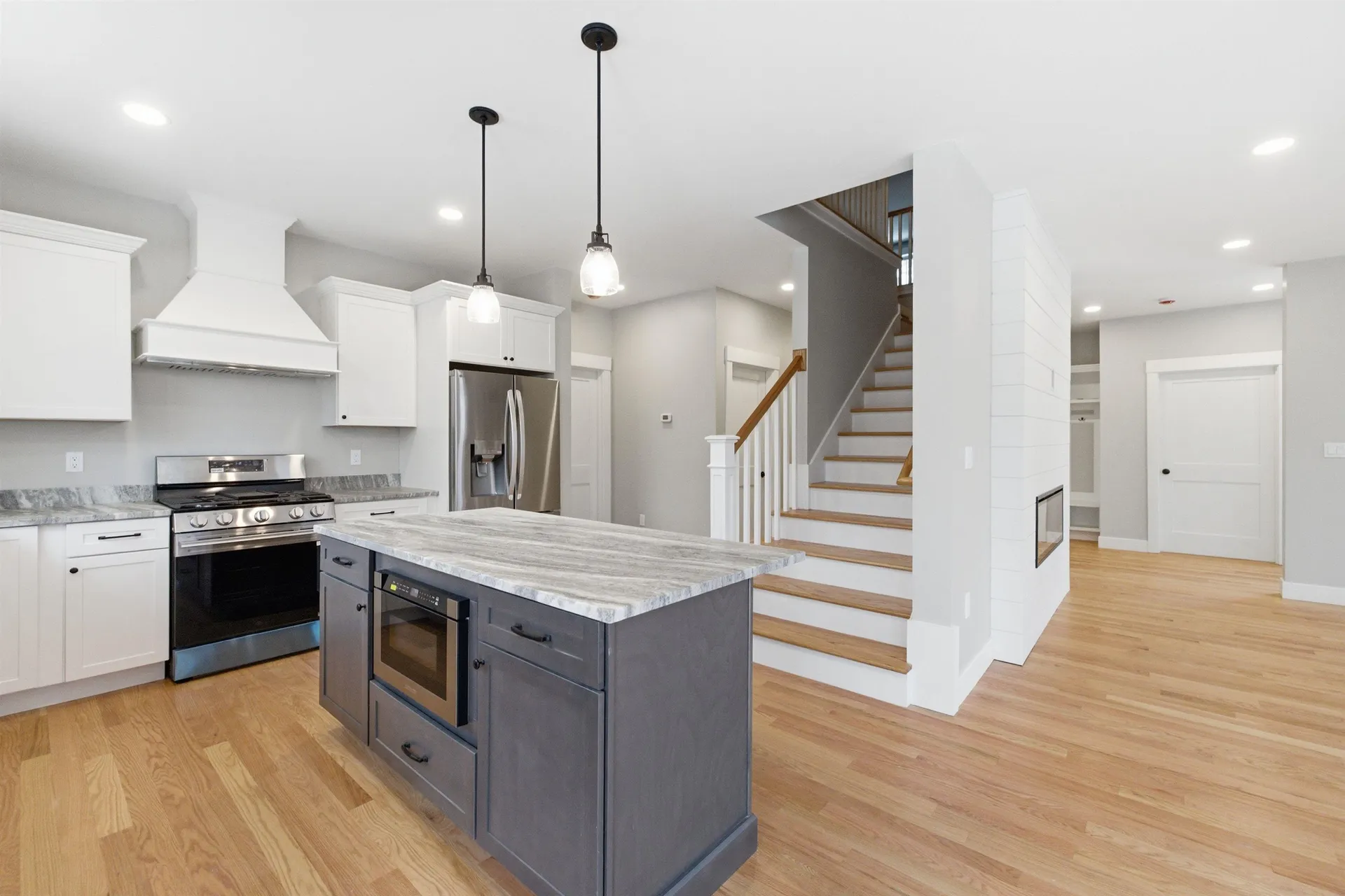 76 Lady Walsingham Way Laconia NH 03246