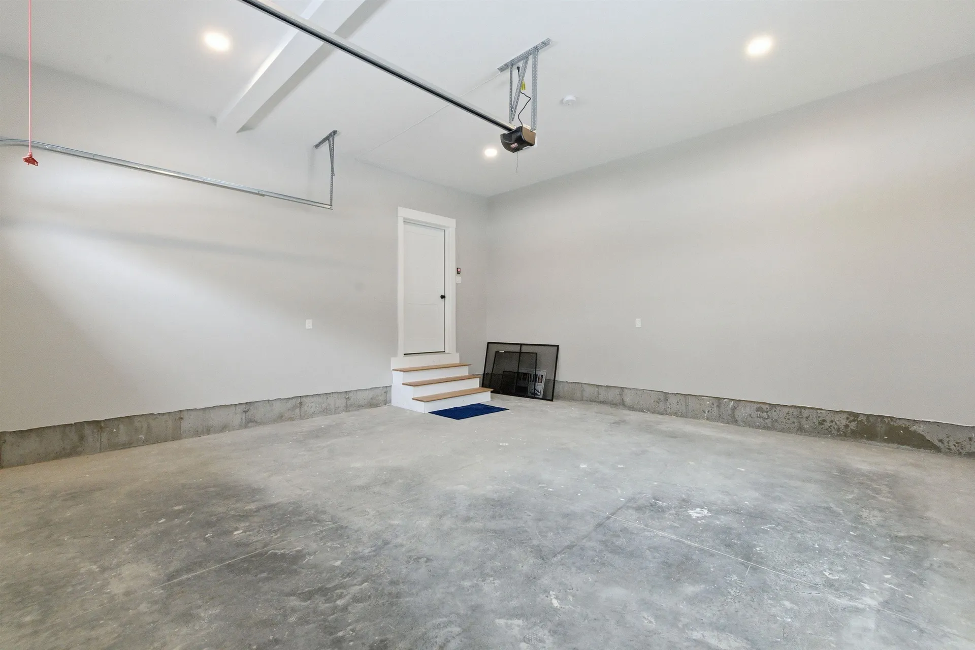 76 Lady Walsingham Way Laconia NH 03246