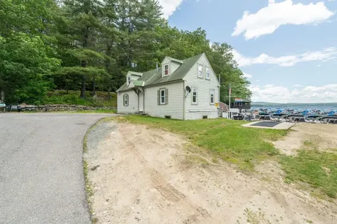 15 Cooper Street Sunapee NH 03782