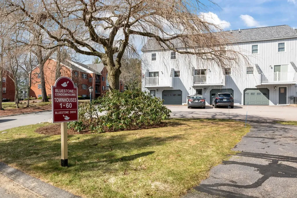 31 Bluestone Drive Nashua NH 03060