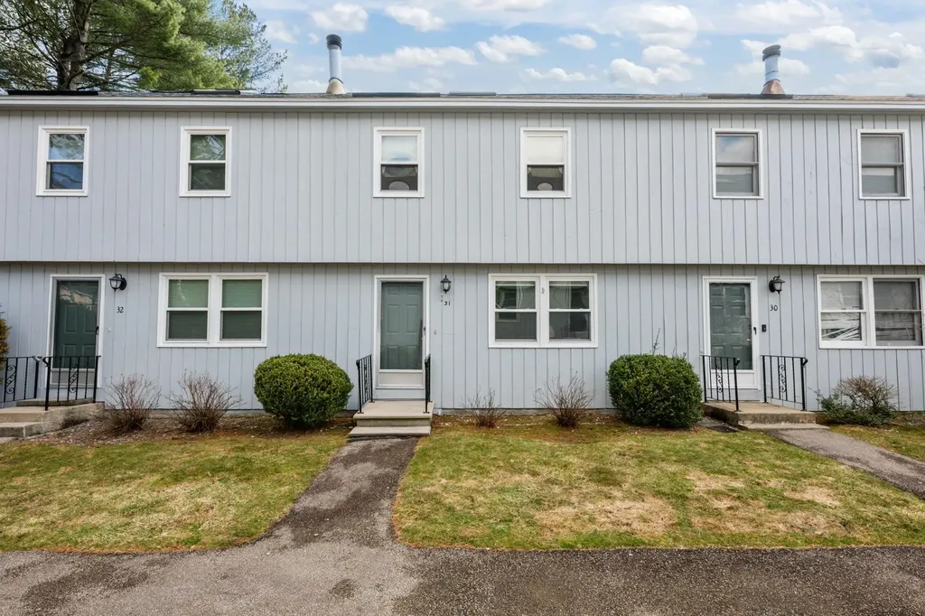 31 Bluestone Drive Nashua NH 03060