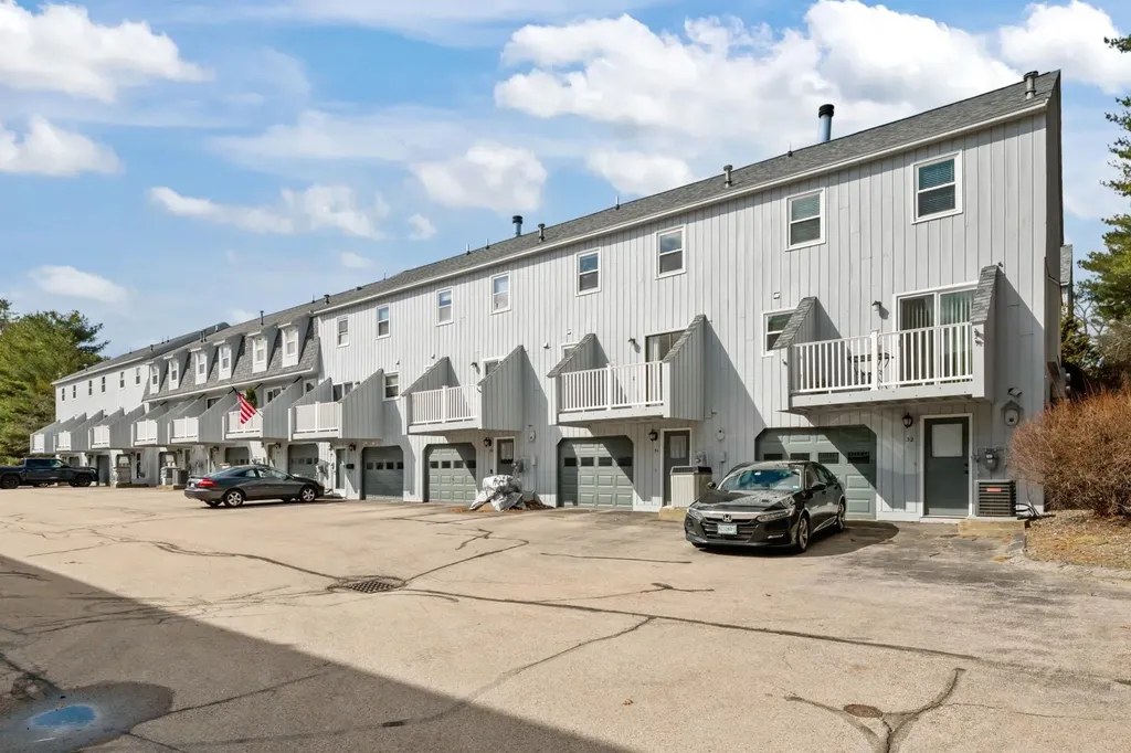31 Bluestone Drive Nashua NH 03060