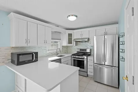 31 Bluestone Drive Nashua NH 03060