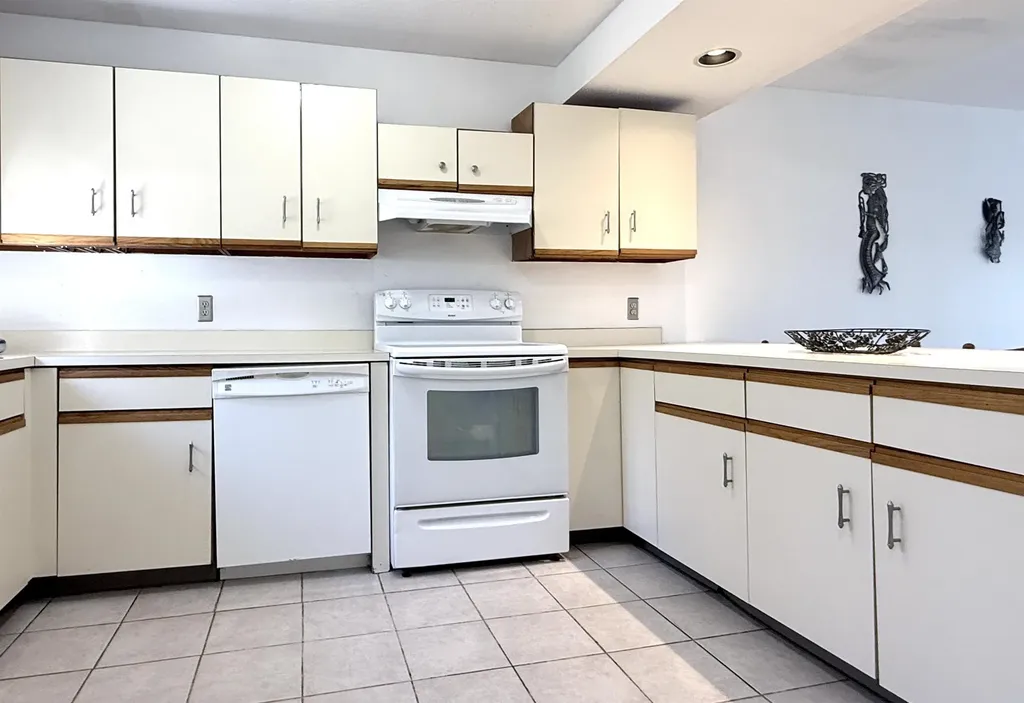 14 Turner Place Enfield NH 03748