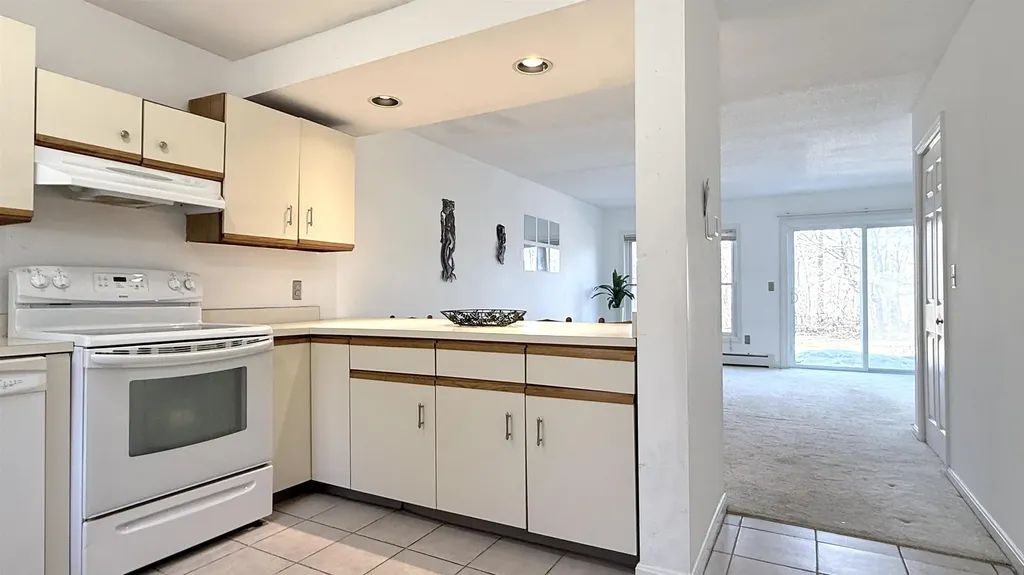 14 Turner Place Enfield NH 03748