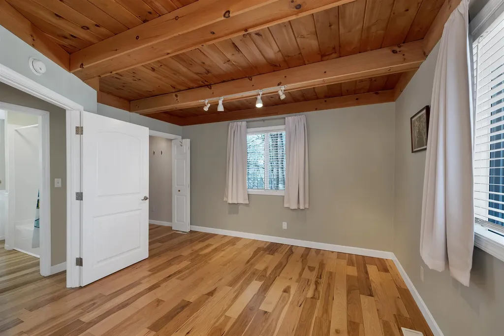 20 Alberg Road Tuftonboro NH 03816