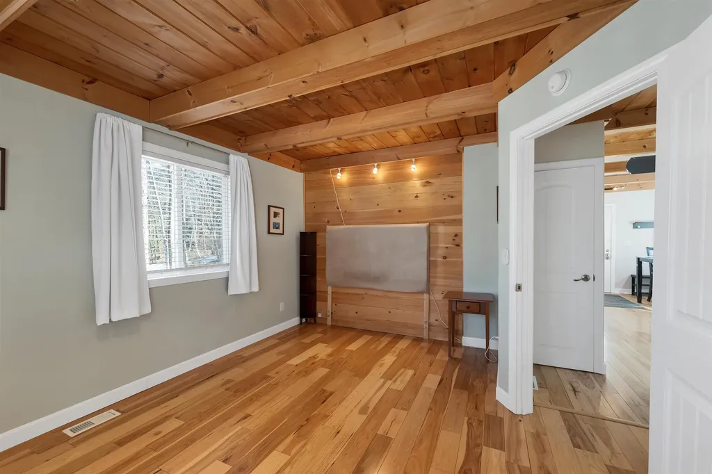 20 Alberg Road Tuftonboro NH 03816