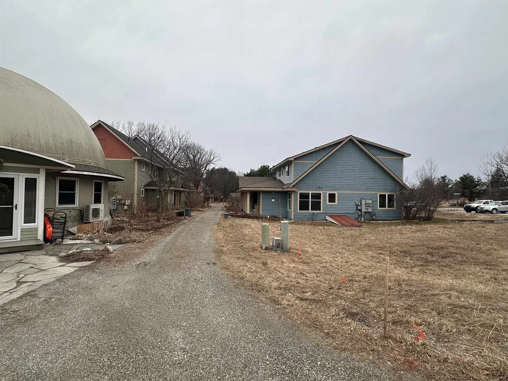 9 Common Way Charlotte VT 05445