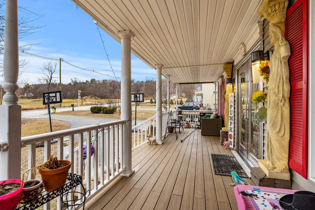 19 Whittemore Road Pembroke NH 03275-3130