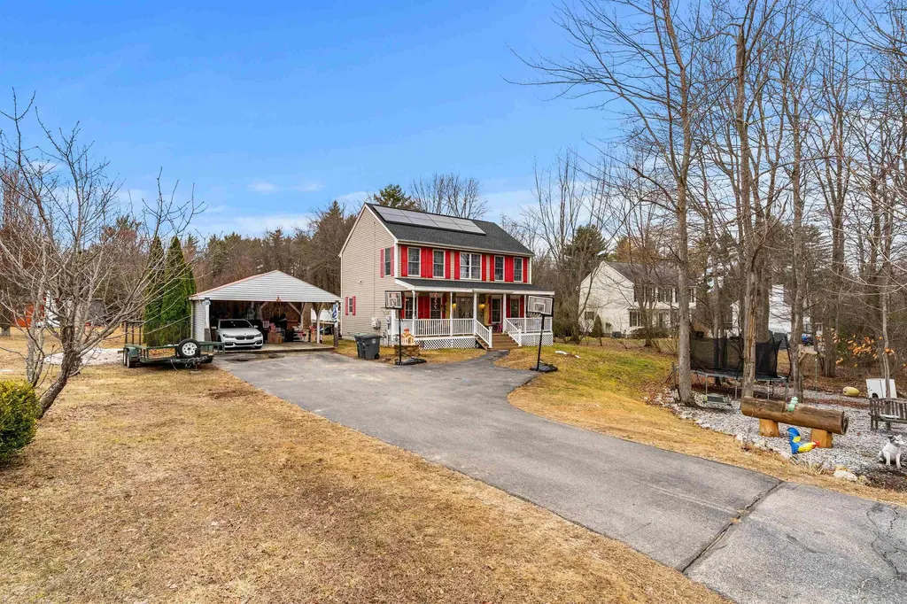 19 Whittemore Road Pembroke NH 03275-3130