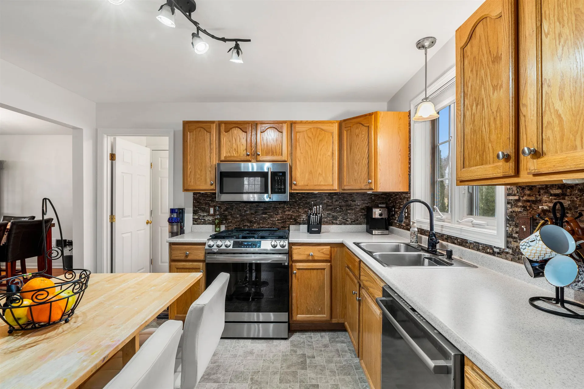 19 Whittemore Road Pembroke NH 03275-3130