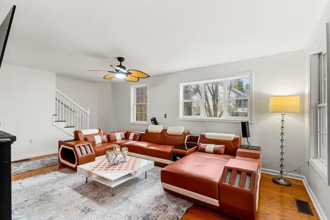 19 Whittemore Road Pembroke NH 03275-3130
