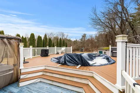19 Whittemore Road Pembroke NH 03275-3130