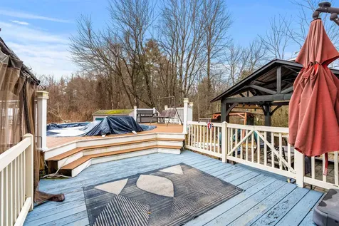 19 Whittemore Road Pembroke NH 03275-3130