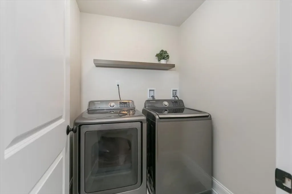 217 S Main Street Seabrook NH 03874