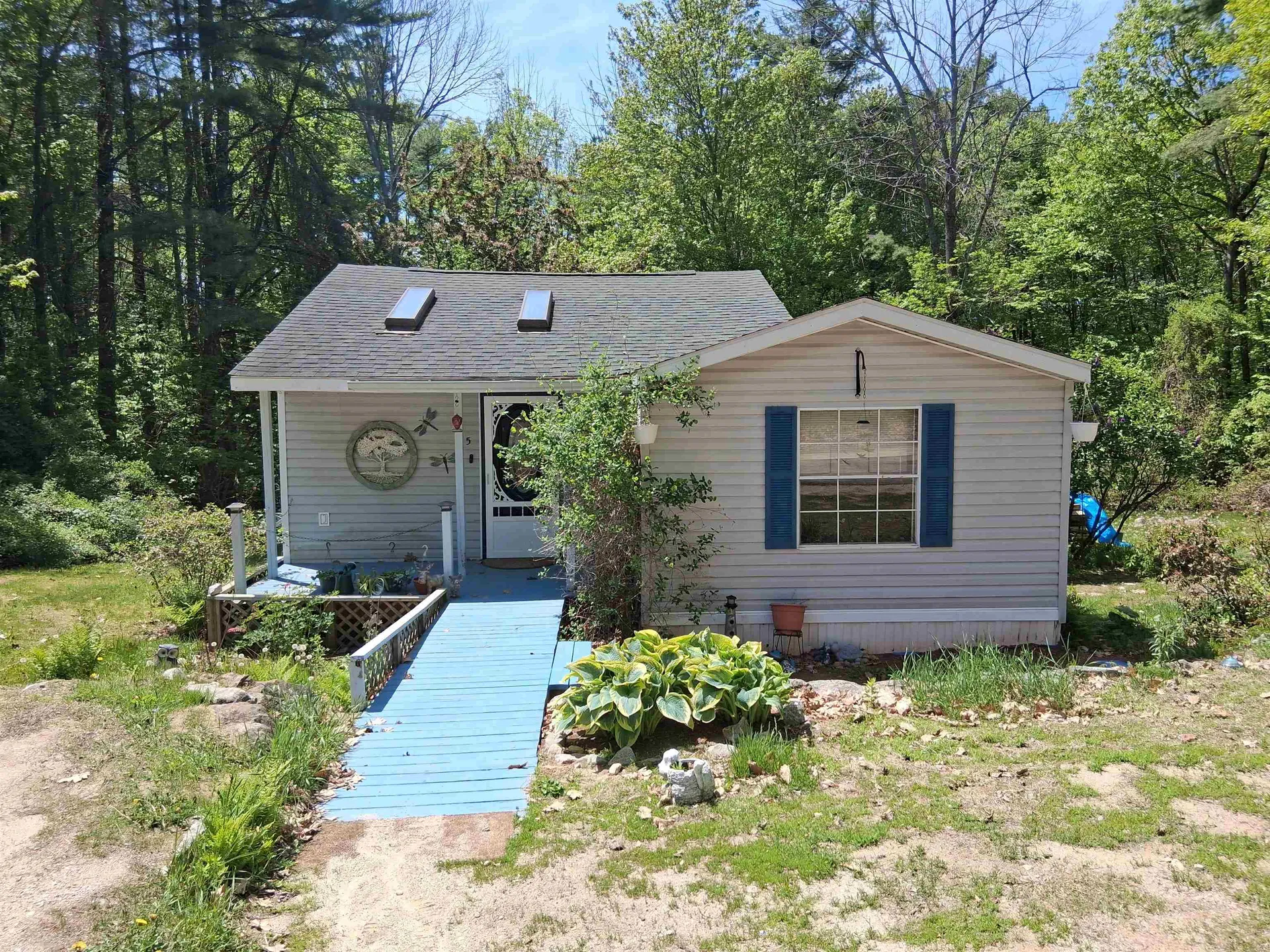 15 Manbow Road Alton NH 03809