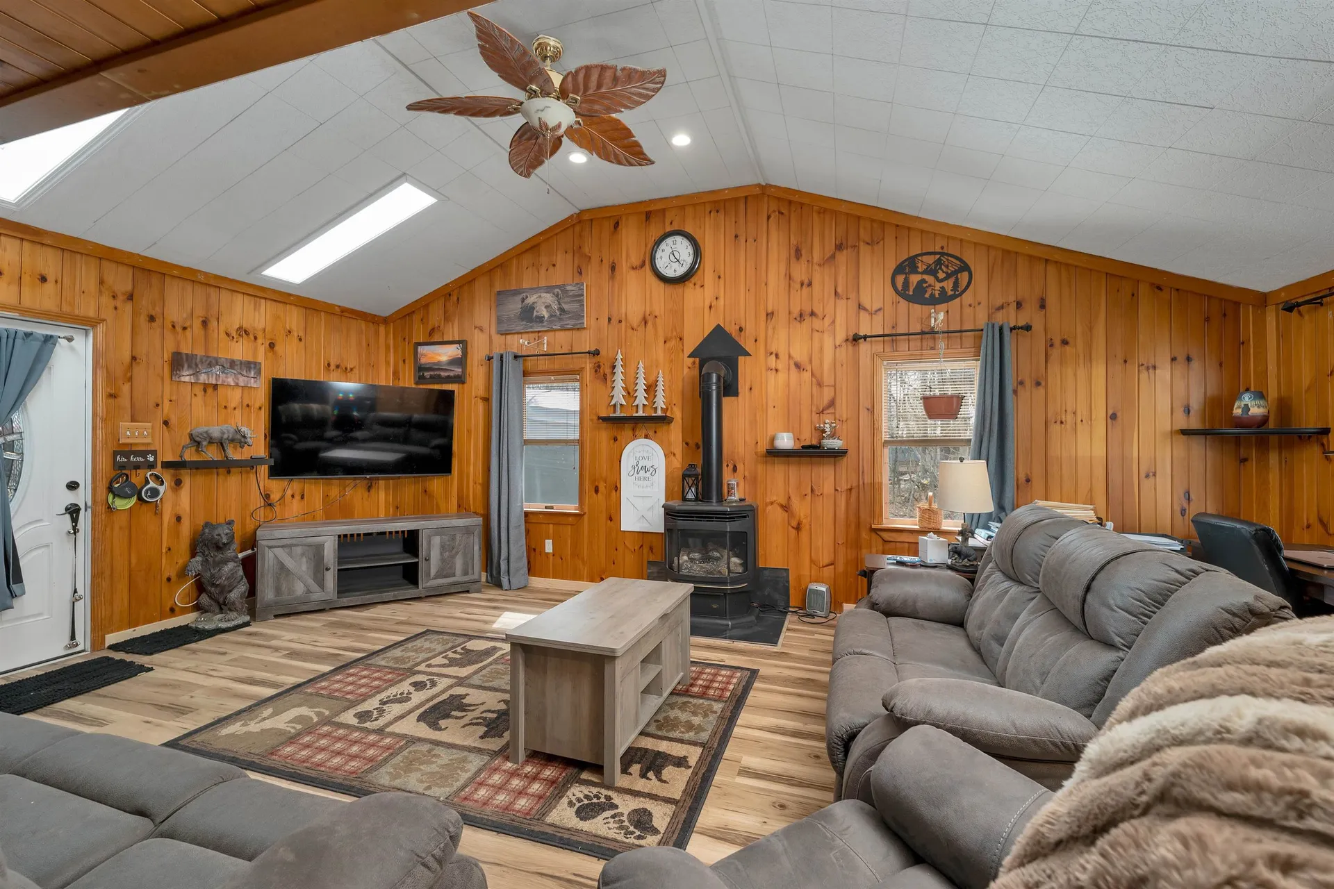 15 Manbow Road Alton NH 03809