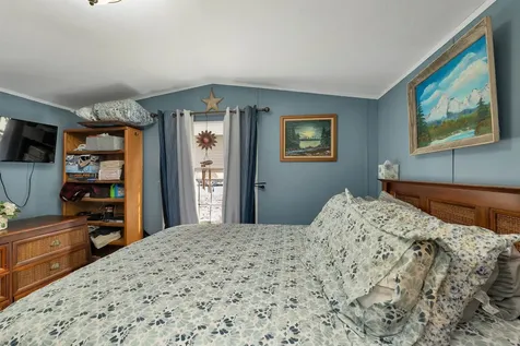 15 Manbow Road Alton NH 03809