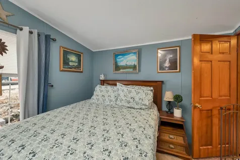 15 Manbow Road Alton NH 03809
