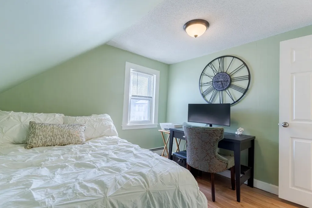 8 Park Avenue Saco ME 04072
