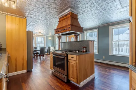 8 Park Avenue Saco ME 04072