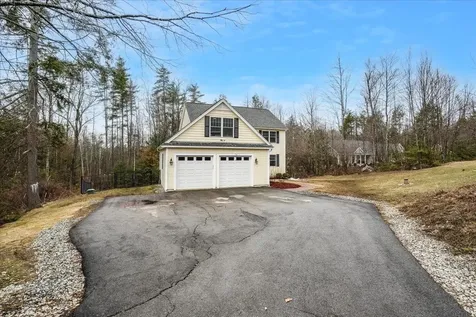 36 Dow Road Mont Vernon NH 03057