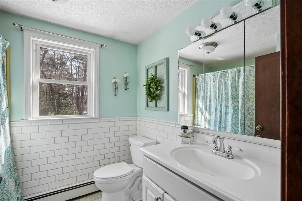 6 Maple Drive Bedford NH 03110