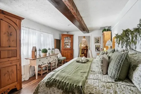 6 Maple Drive Bedford NH 03110