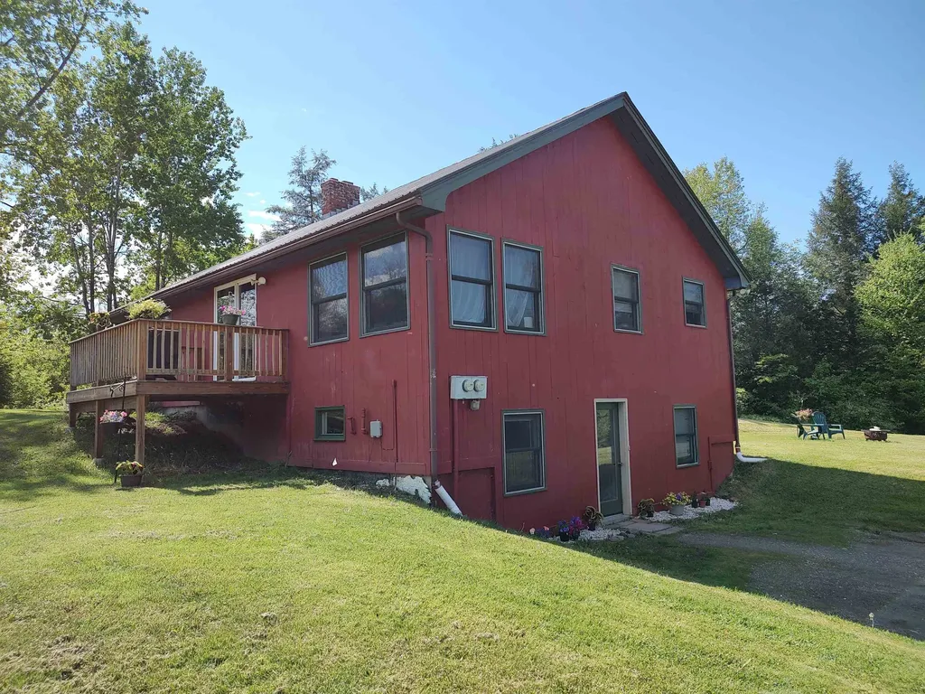 28 Cedar Lane Cambridge VT 05464
